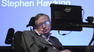 Stephen-Hawking-actualiza-sistema-comunicarse_TINIMA20141202_1150_5